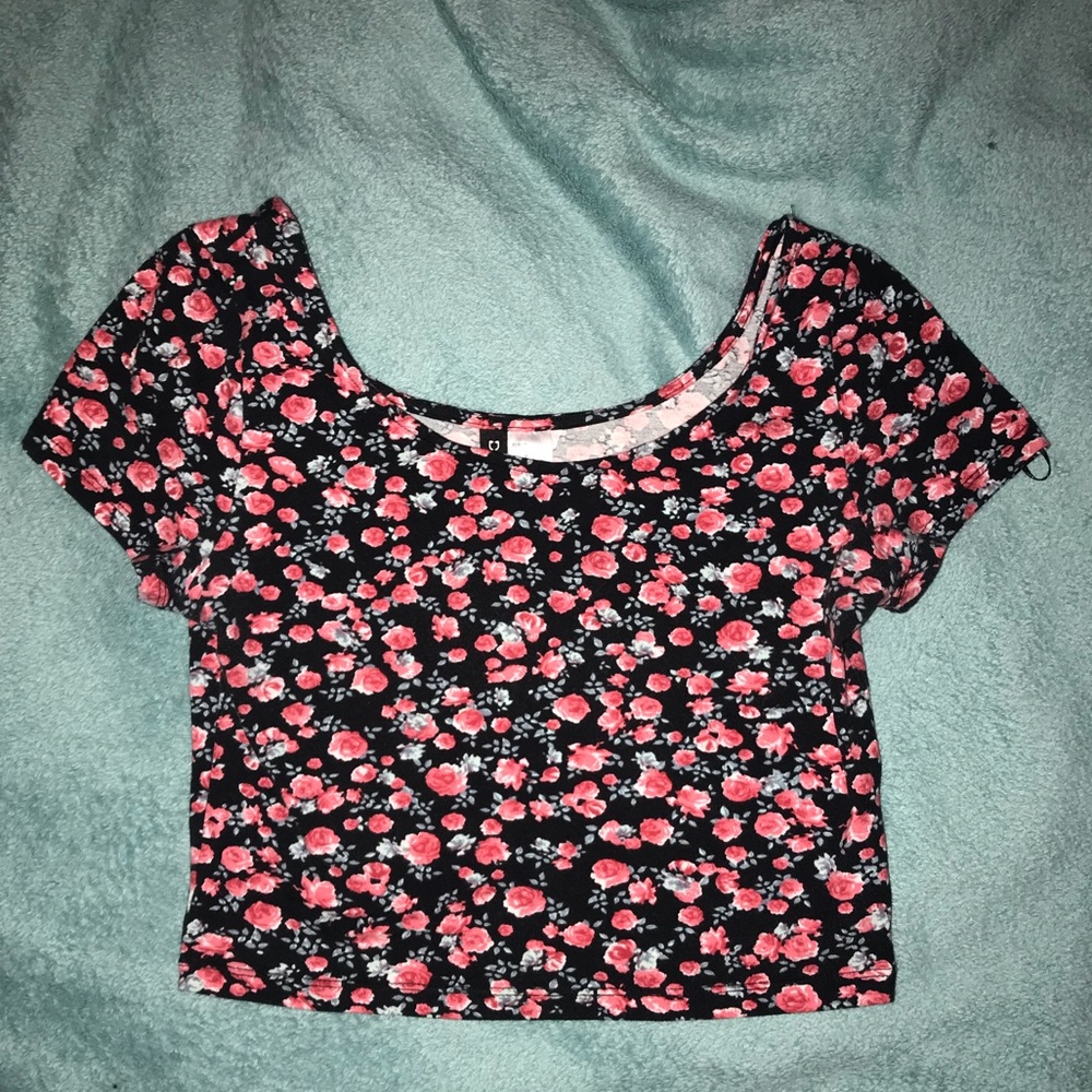 FLOWER CROP TOP